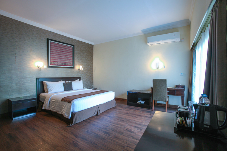 Bedroom 5, The Royale Krakatau Hotel Cilegon, Cilegon