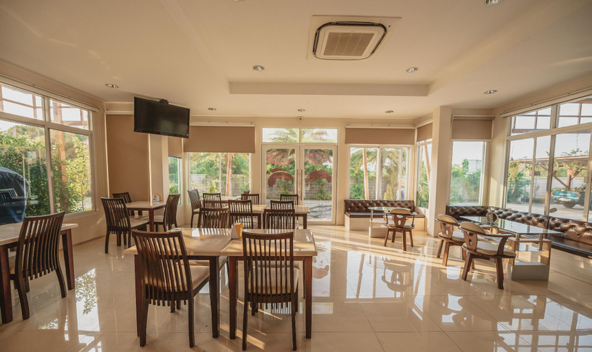 Public Area, Sweet Home Resort, Muang Sing Buri