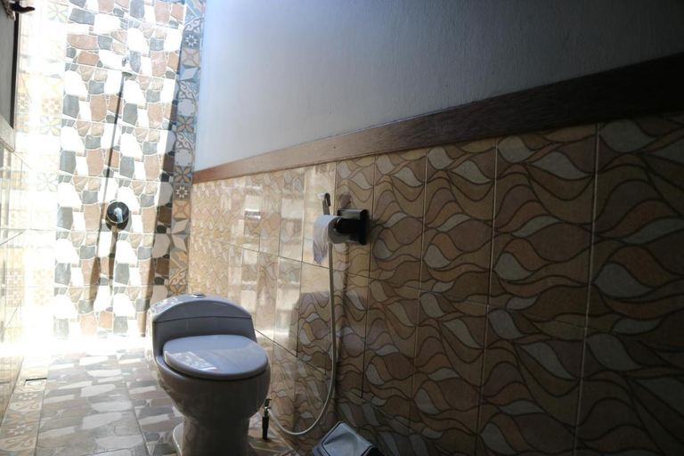 Bathroom 4, Putu Guest House Pemuteran, Buleleng