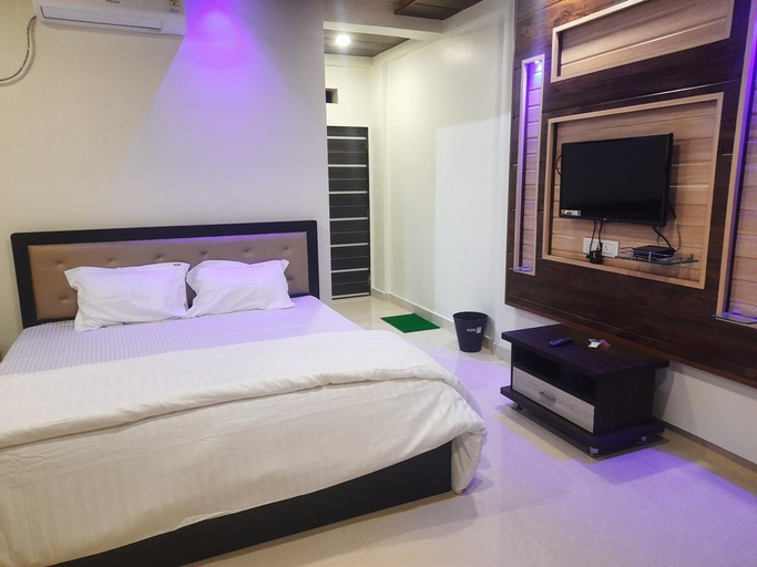 Bedroom, Happy Day's Diveagar, Raigarh