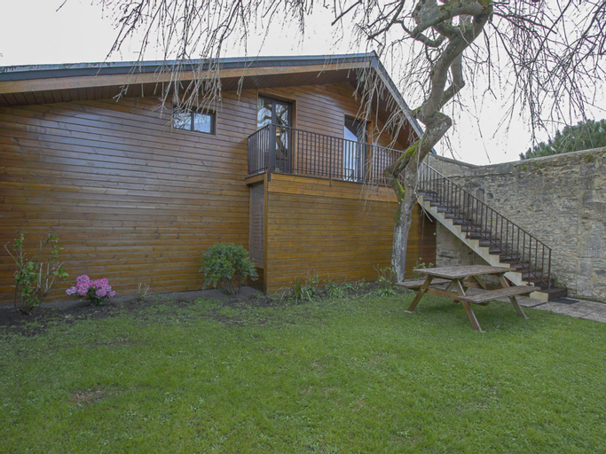 Modern Chalet in Bayeux with Garden, Calvados