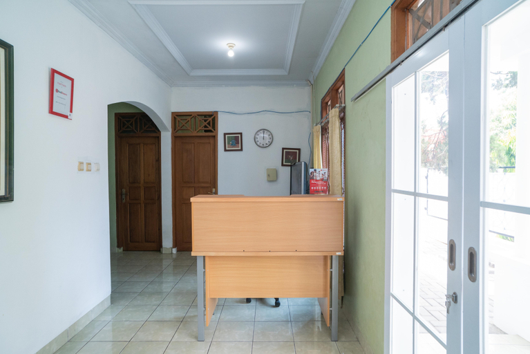 Others 5, RedDoorz Near Bundaran Ciceri, Serang