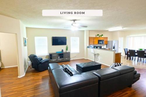 Sweet and Nice Baytown Home 4 BR 5 Beds, 2 Bath - Rosebay, Harris
