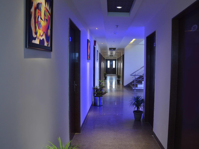 Public Area 2, Hotel Karan Vilas, Agra