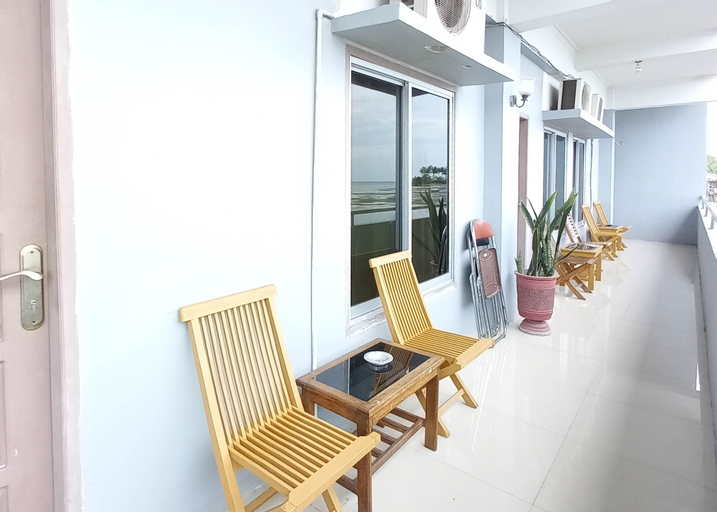 RedDoorz near Poso City Mall, Poso