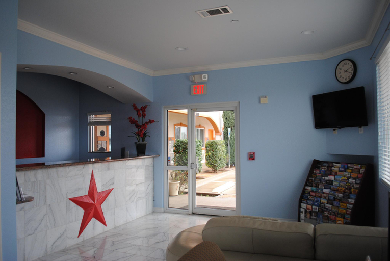 Public Area 2, Bestway Inn, Tarrant