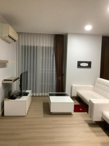 Large, cozy, private living room for workation by MN residence, Muang Chiang Mai