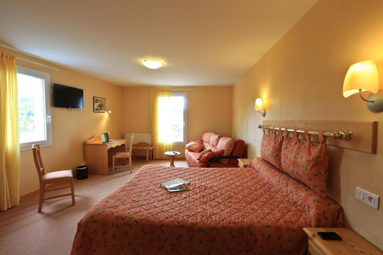 Bedroom 4, Logis Hôtel Spa Rest. le Provence, Ardèche