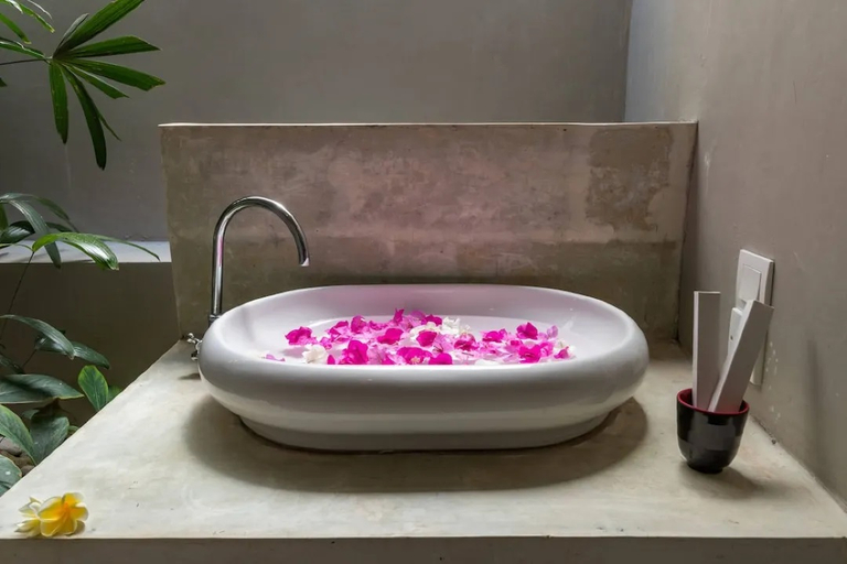 Bathroom 5, Olala Seaview Villa Nusa Penida, Klungkung