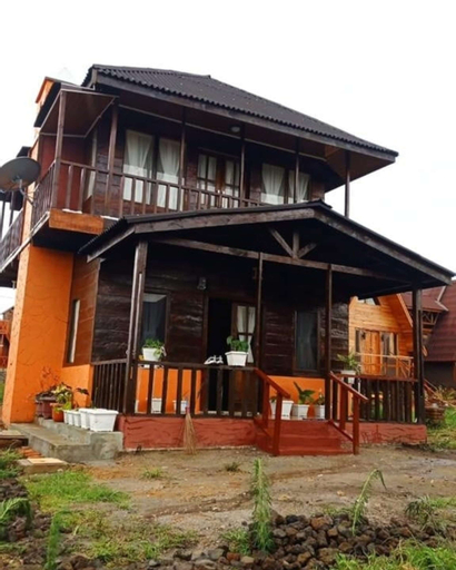 Villa Orange Siosar, Karo