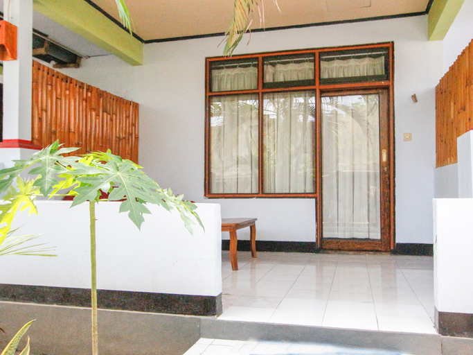 Public Area 4, SPOT ON 2167 Creative Bungalow, Lombok