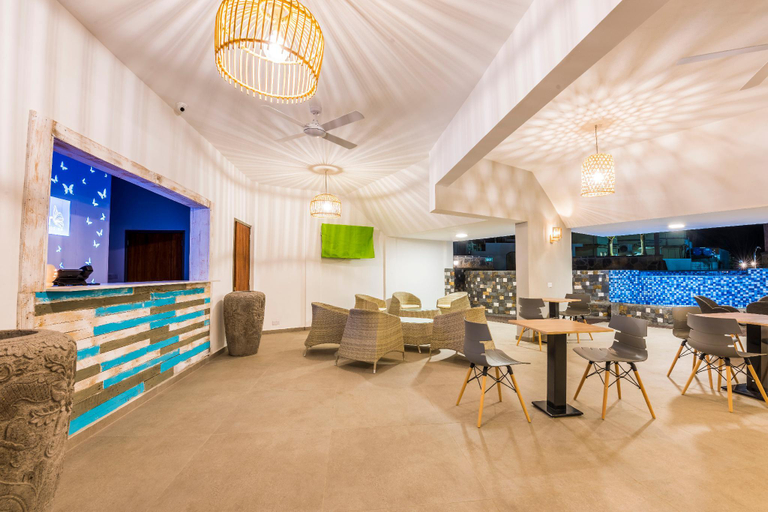 Public Area 2, Azur Paradise