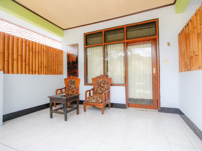 Public Area 5, SPOT ON 2167 Creative Bungalow, Lombok
