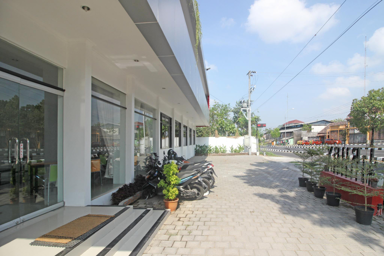 Public Area 5, RedDoorz @ Jalan Ringroad Selatan, Bantul