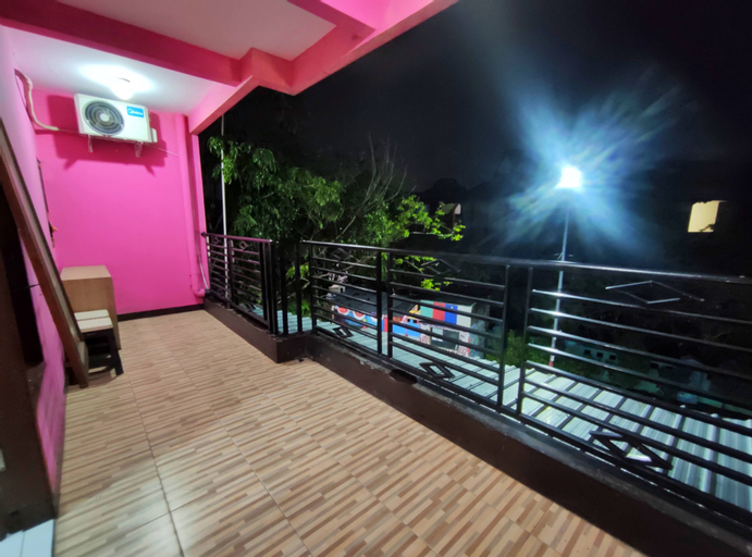 Exterior & Views 19
