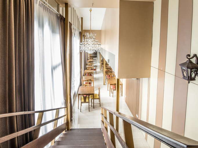 Public Area 3, Beyond Suite Hotel, Bang Plad