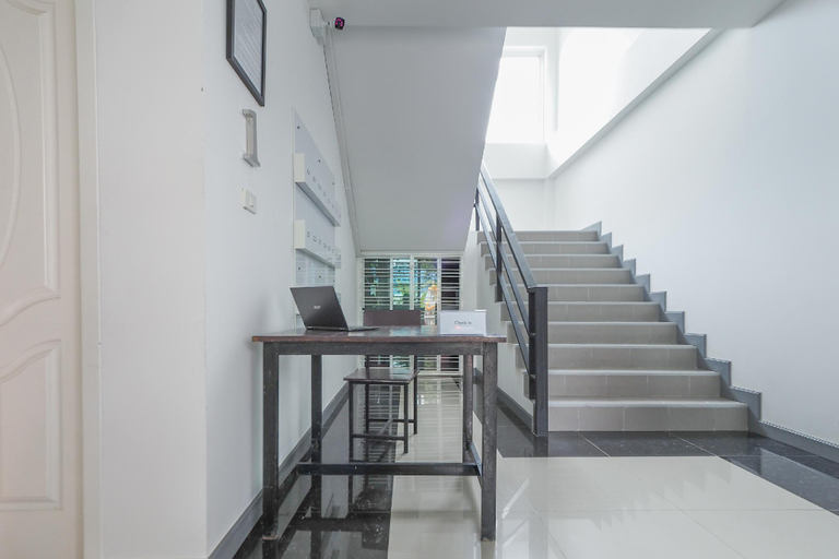 Public Area 2, K&k Apartment, Bang Phli