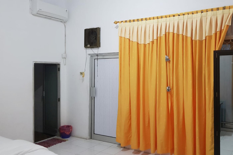 Public Area, Homestay Lotus Bangka Mitra RedDoorz, Pangkalpinang