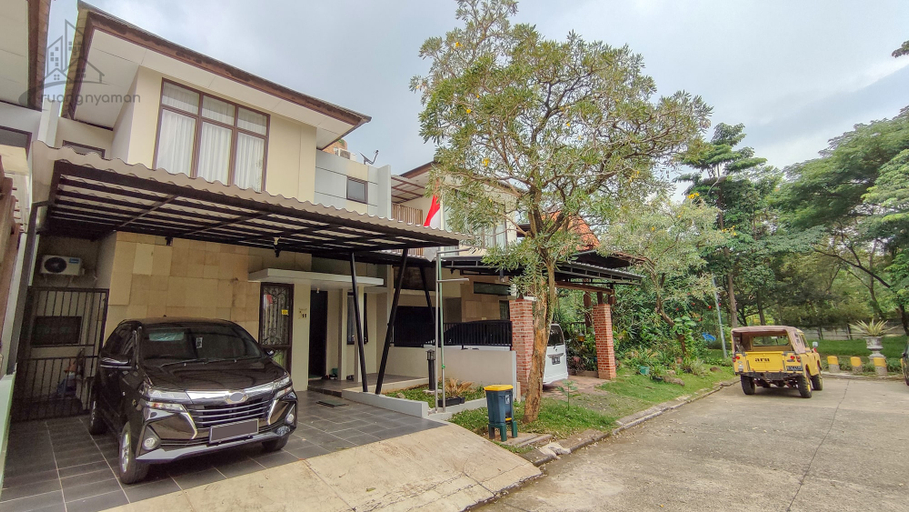 Exterior & Views 2, Atmosfer Guest House Sentul by Ruang Nyaman, Bogor