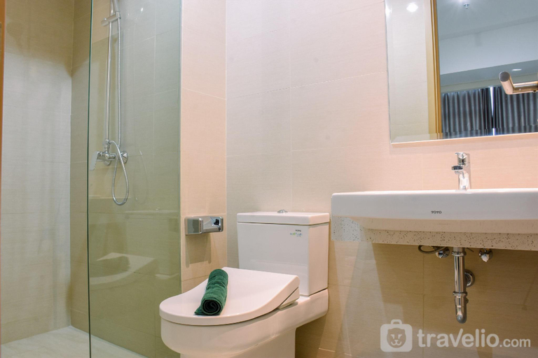 Comfy 2BR at Sedayu City Suites Apt By Travelio, East Jakarta