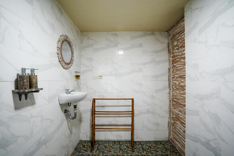 Bathroom 5, Unicorn Bungalow, Klungkung