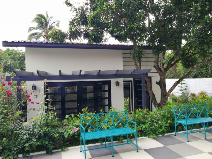 Ken's House (Strictly up to 7pax, No Pets allowed), Tagaytay City