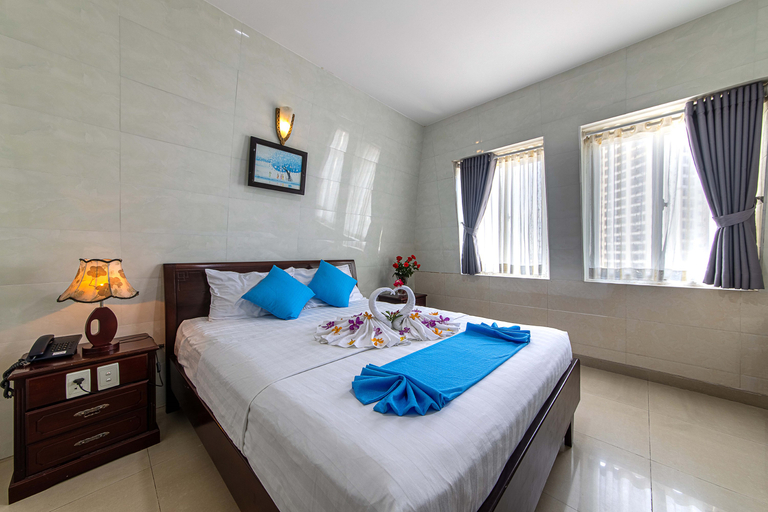 Phong Lan 2 Hotel Room Type - Superior Room