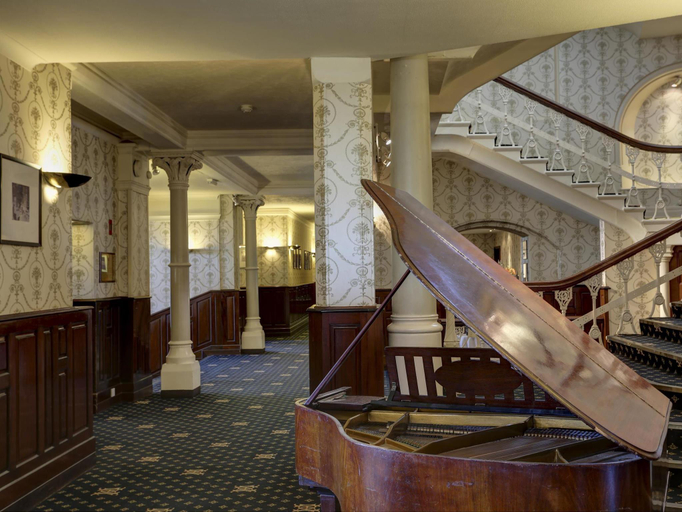 Public Area 2, Duke Of Cornwall, Plymouth