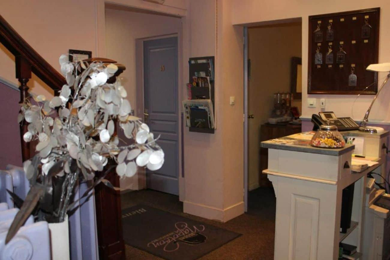 Public Area 2, Hotel Napoleon, Manche