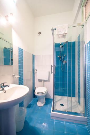 Bathroom 5, B&B A Mare, Trapani