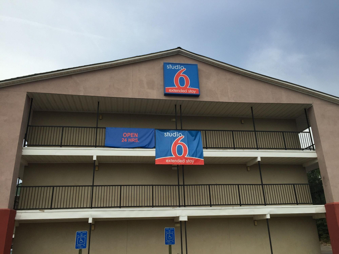 Exterior & Views 2, Studio 6 Extended Stay - Augusta, GA - Fort Gordon, Richmond