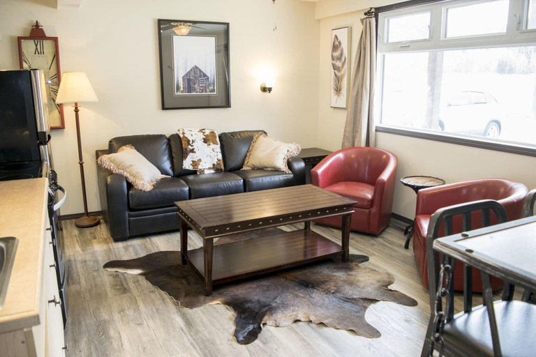 Public Area, Yamnuska Suites, Division No. 15