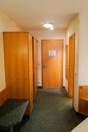 Public Area 3, Hotel Circle Inn, Kaiserslautern