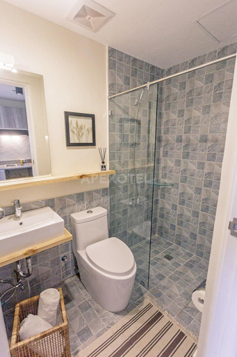 Bathroom, Astonishing Home Office Balcony Cebu CBD Furnished, Cebu City