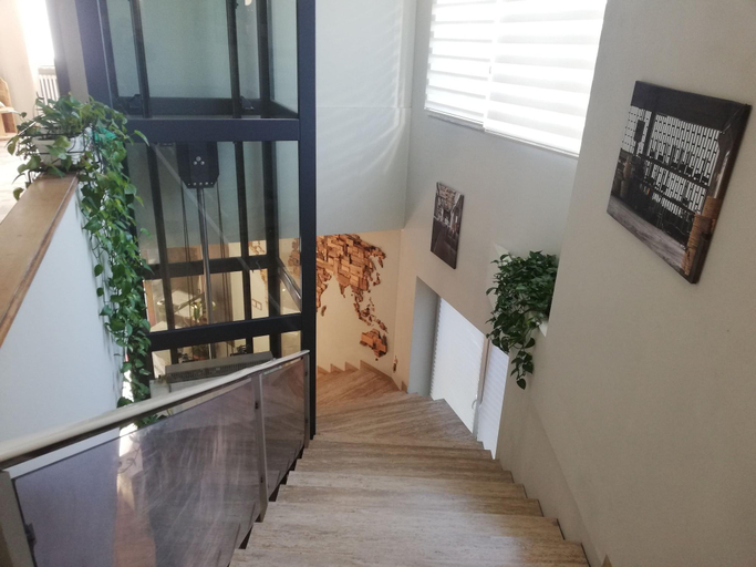 Public Area 3, La Cordata Accommodation - Woodhouse Bike Hotel, Milano