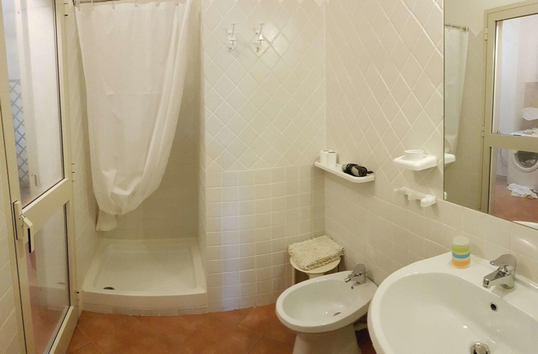 Bathroom 3, B&B Casa Derosas, Olbia-Tempio