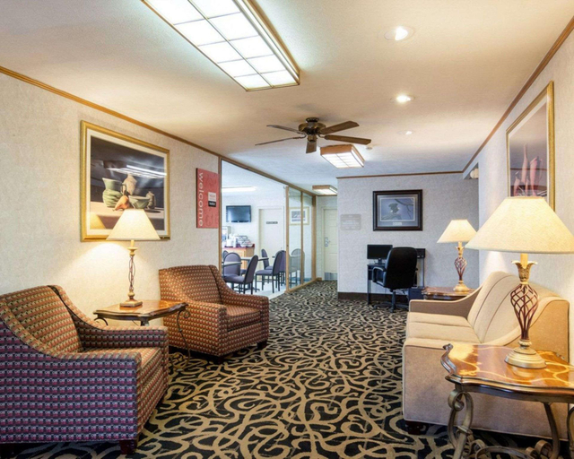 Public Area 2, Quality Inn University Area, Prince Edward
