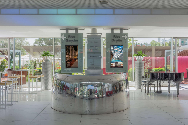 Public Area 2, Hilton Geneva Hotel & Conference Centre, Genève