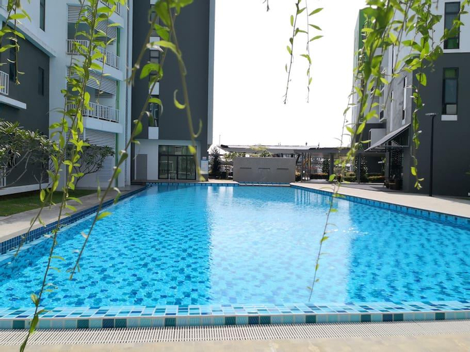 Jk Cozystay @TheCube*Disinfected*8pax*3carpark*, Kuching
