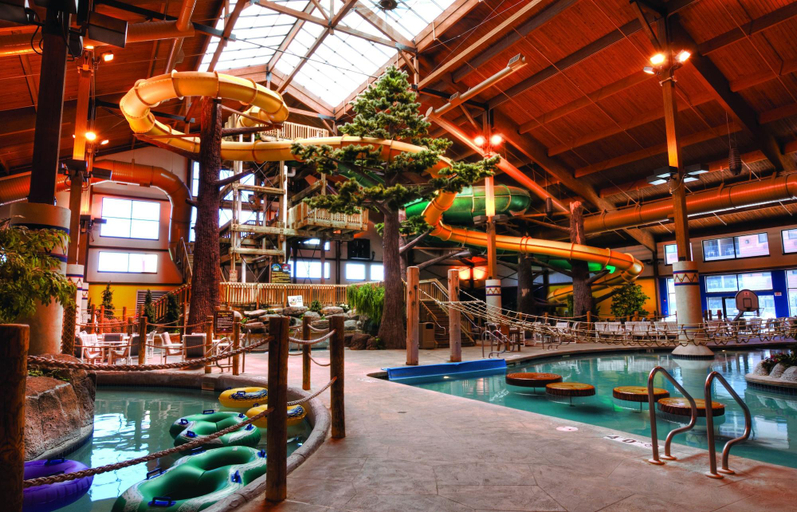 Public Area, Timber Ridge Lodge and Waterpark, Walworth
