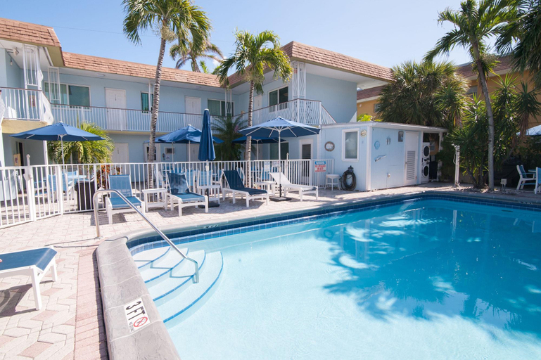 Sport & Beauty 1, Great Escape Inn, Broward