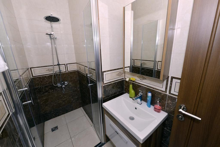 Bathroom 5, Oliva Hotel, Fatih