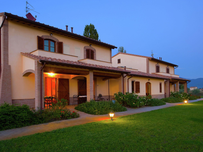 An agritourism complex with views of Assisi., Perugia