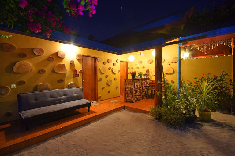 Public Area, Beach Villa Ukulhas, North Ari Atoll