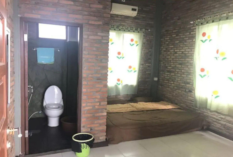 Bua Guesthouse - Standard with Private Bathroom, Deli Serdang