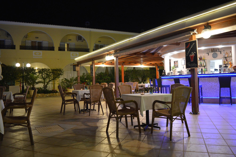 Food & Drinks 5, Konstantina Apartments, Ionian Islands