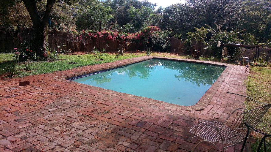 Sport & Beauty 5, Mambo Backpakers, Hwange