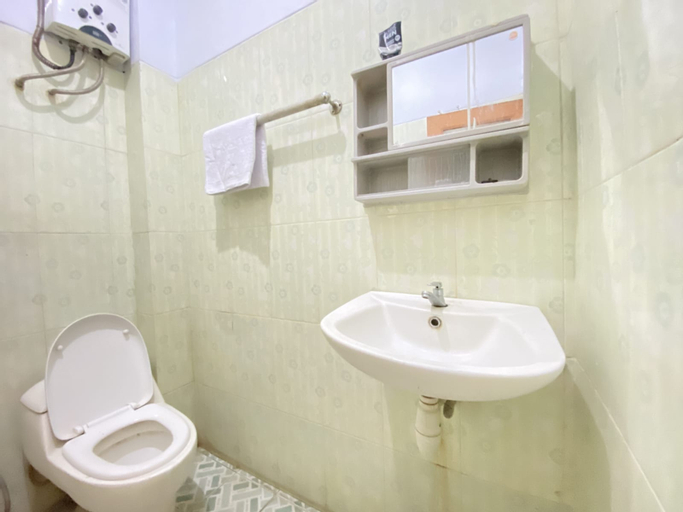 Bedroom 4, RedDoorz Syariah near RS Mitra Siaga, Tegal