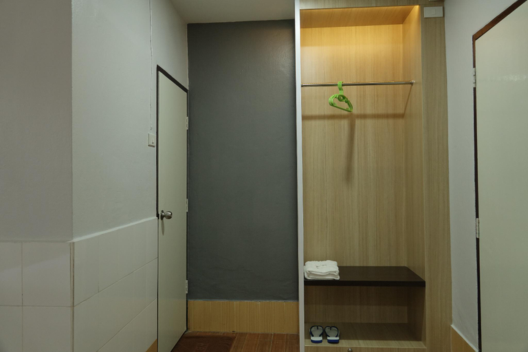 Others 4, My House Hotel, Batong