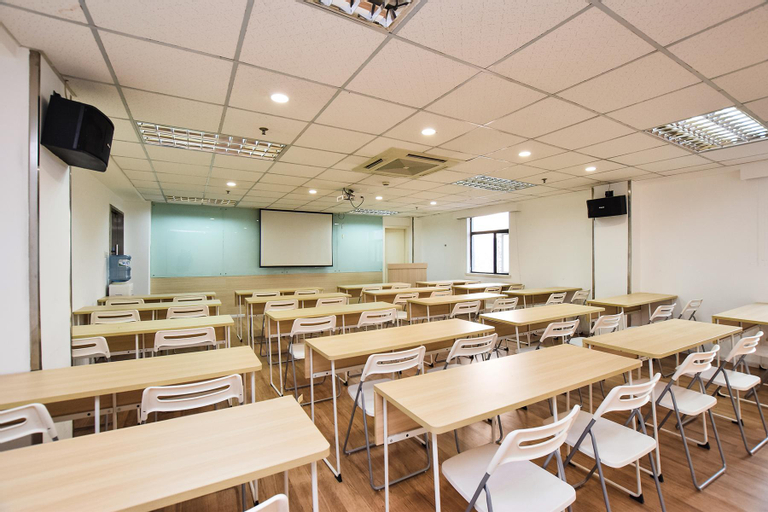 Business Facilities 10